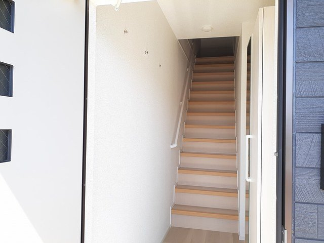 ニューポート内原の玄関|収納もある玄関です