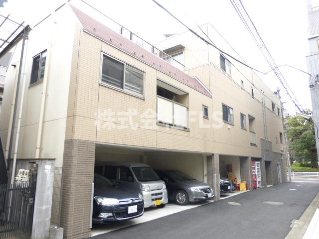 港区南青山７丁目の賃貸マンションの外観