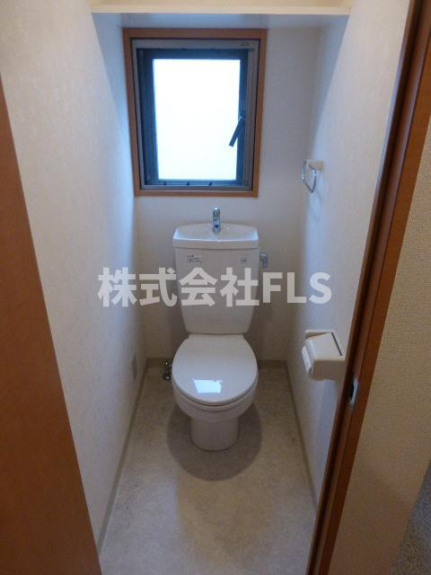 港区南青山７丁目の賃貸マンションのトイレ