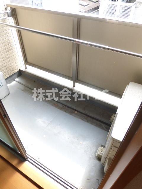 港区南青山７丁目の賃貸マンションのバルコニー