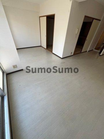 芦屋三木マンションの居間・リビング