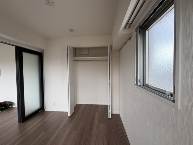 レガリス高円寺の洋室