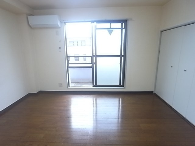 ネオコーポ長田の居間・リビング