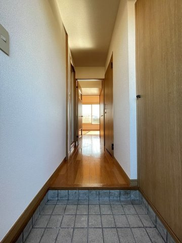 エステートモア・天神STUDIOの玄関