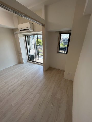 ソルテラスKOBE湊町の寝室|使い勝手のいい寝室です