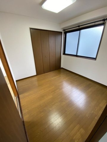 ハイツ兵庫の寝室