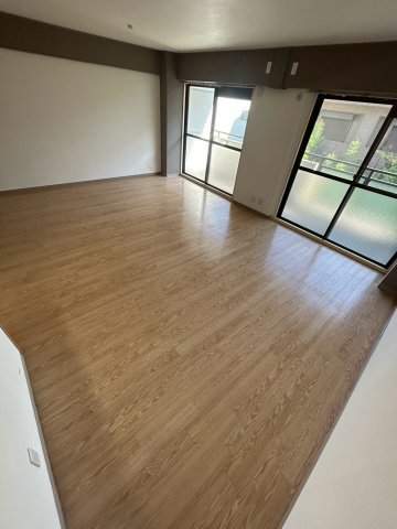 アルンハイム芦屋 の居間・リビング