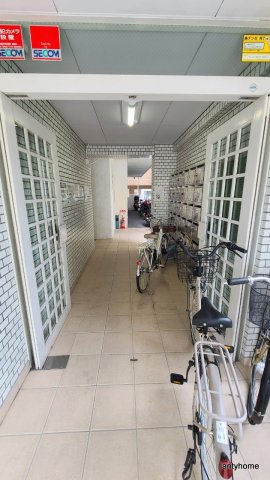 バルビゾン新大阪　仲介手数料無料のエントランス