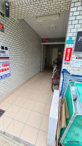 バルビゾン新大阪　仲介手数料無料のロビー