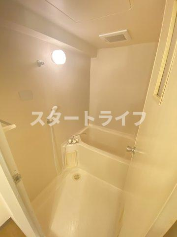 大阪市淀川区三国本町３丁目の賃貸マンションの浴室|リフォーム中