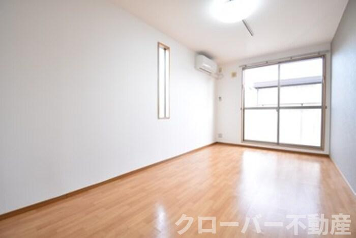 グレースタウン川津 Ａの内装|洋室７．６帖