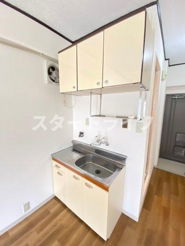 大阪市淀川区東三国５丁目の賃貸マンションのキッチン