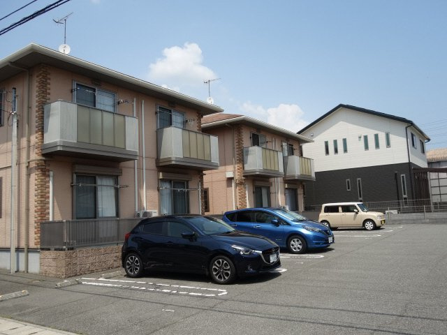 ハイツボナールⅡの駐車場