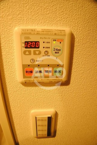 スワンズ江戸堀ウエストパークの設備|スワンズ江戸堀ウエストパーク　浴室換気乾燥暖房機
