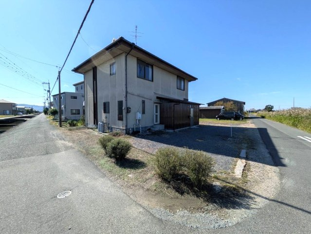 岡山市中区桑野 土地の外観|◆北東側から撮影した外観写真です。
◆現況古家ありですが解体更地渡しとなります。
