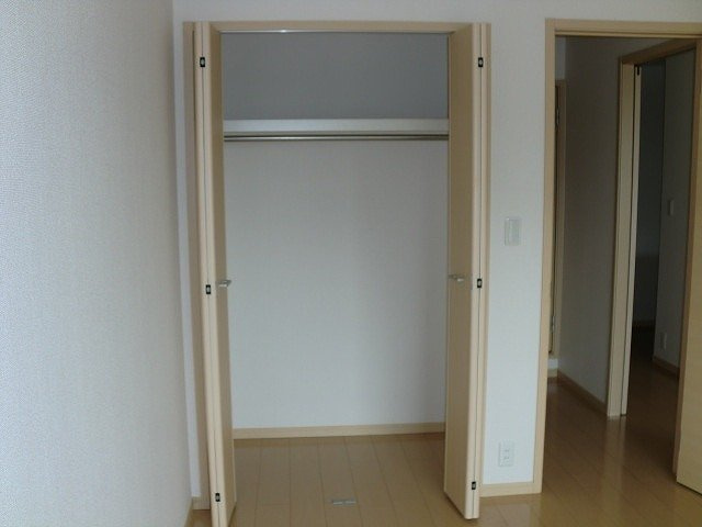 カーサ・イリーデＡの収納