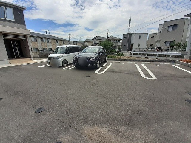 アルドーレ　エムケーの駐車場|駐車スペースもあります