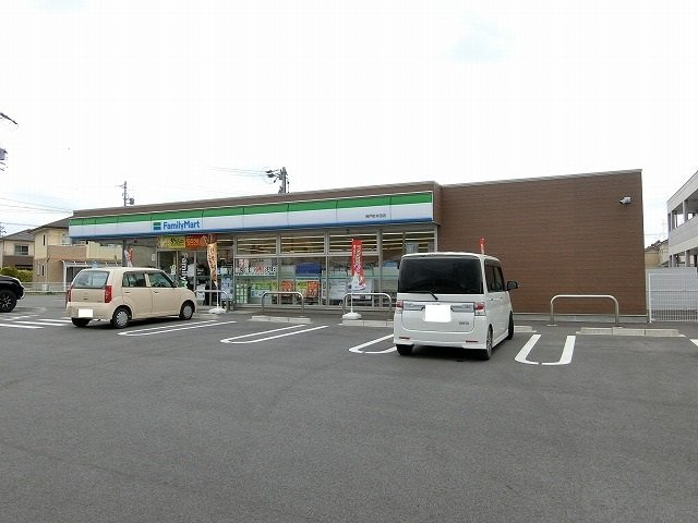 シャングリラ・イーストの周辺|ファミリーマート 神戸町井田店まで500m