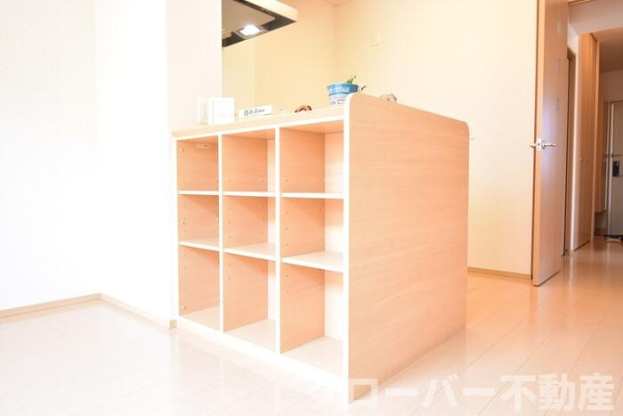フローリーの収納|カウンター下収納