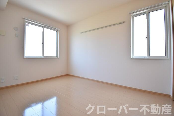 フローリーの内装|洋室6．1帖
