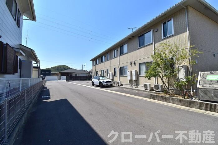 フローリーの駐車場|駐車場