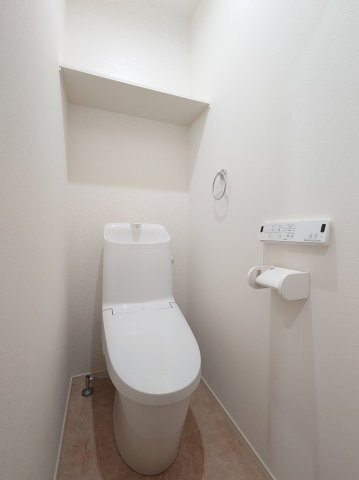 speranza二日市のトイレ|落ち着いた色調のトイレです