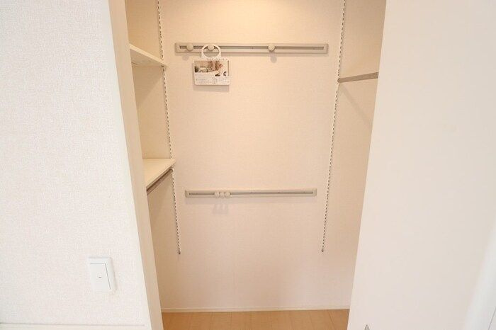アンジューセオ　Aの収納