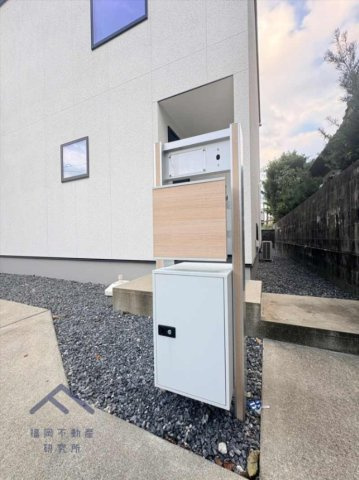 朝倉郡筑前町東小田　戸建ての設備|不在時も安心な宅配ボックス完備