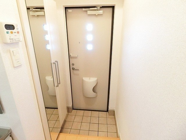 アクアコンフォートＡの玄関