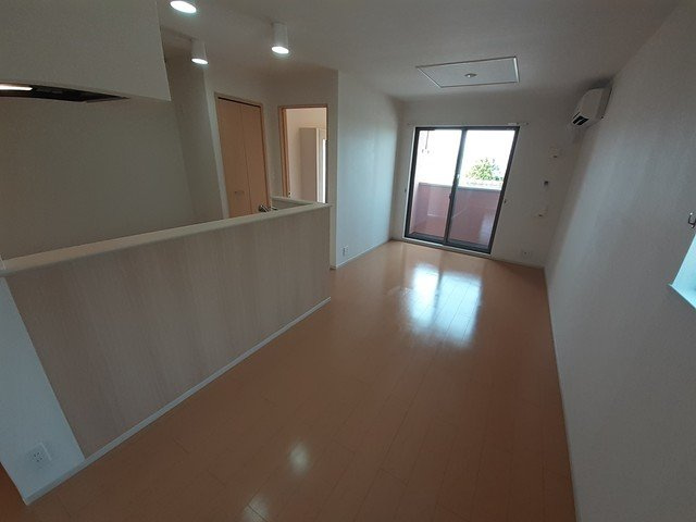 太宰府市水城６丁目のアパートの居間・リビング|ゆったりとしたリビングです