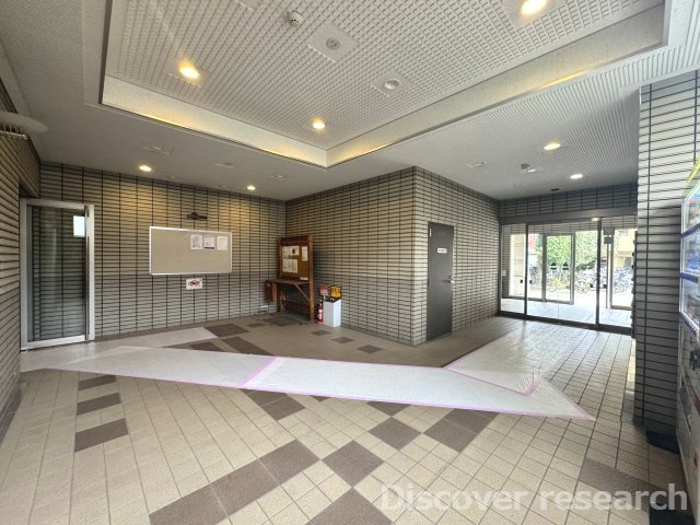 ライオンズガーデン調布多摩川のエントランス
