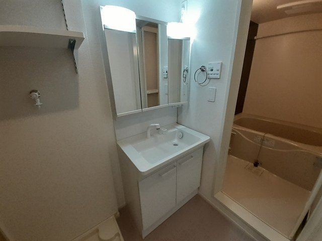 筑紫野市武蔵３丁目のアパートの洗面所|忙しい朝には欠かせない洗面所です