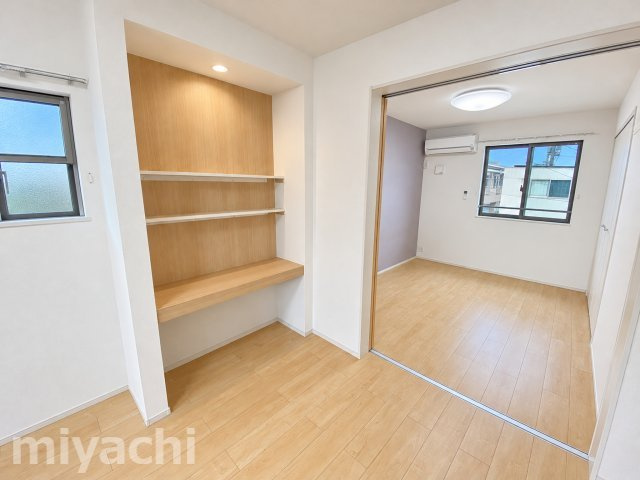 クラール名東イースト　Ｃの居間・リビング