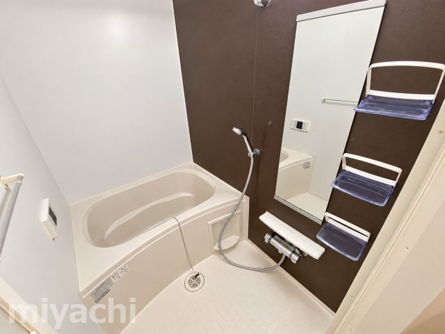 クラール名東イースト　Ｃの浴室