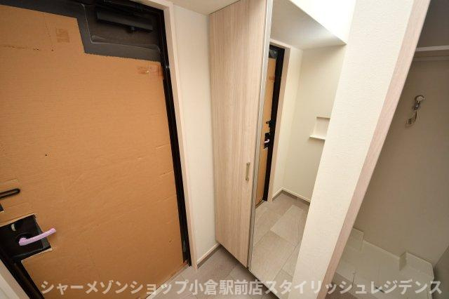 プレミア片野の玄関