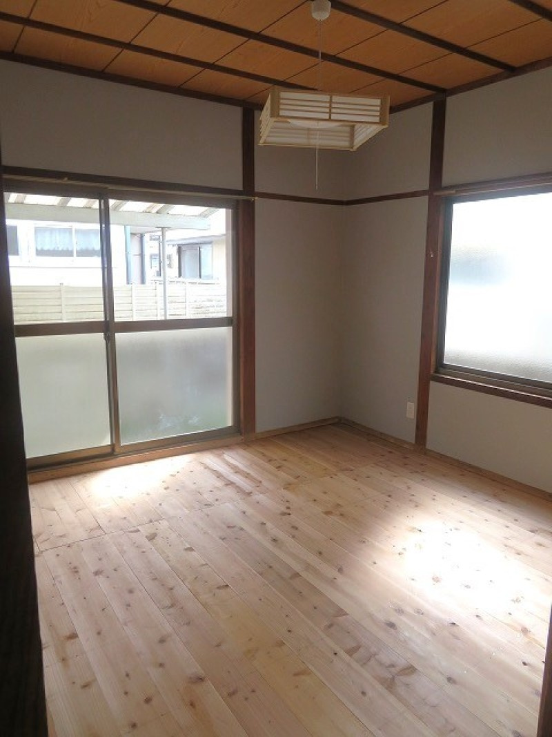 高山住宅の居間・リビング