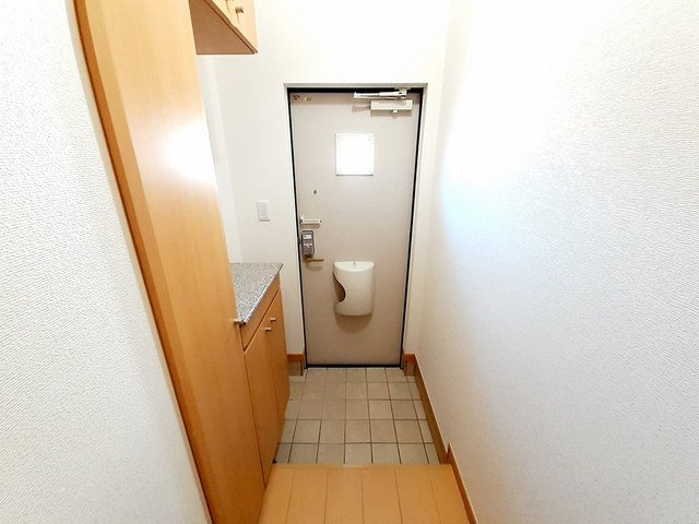 ヴィラージュＢの玄関