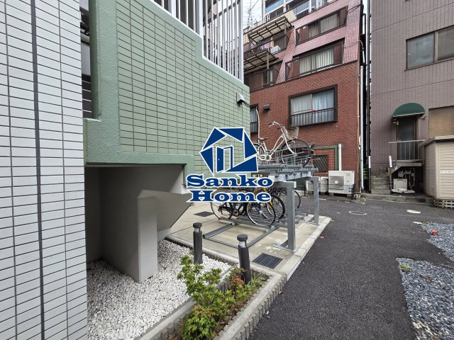 ルーセントＫ台東の駐車場