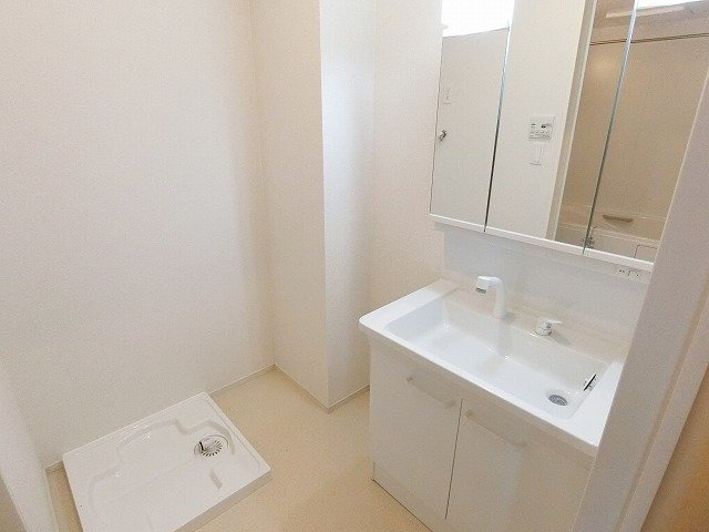 ファーストプレイス築捨Ⅱの洗面所