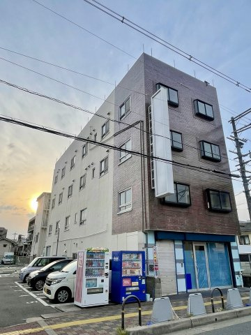 豊中市庄内西町２丁目の店舗事務所の外観