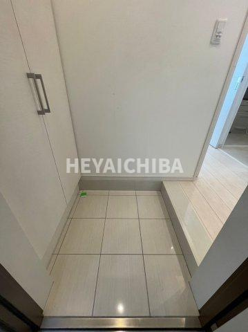 ププレ三ノ輪壱番館の玄関