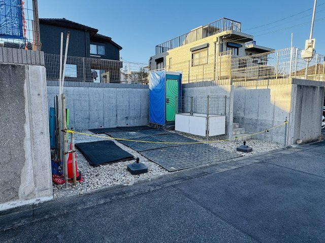 八王子市　みなみ野　新築一戸建て　１期の駐車場|～並列2台駐車可能カースペース～