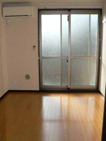 レオネクストメゾン　サカタの居間・リビング