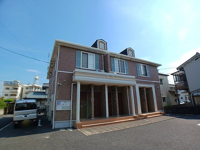 クレメンテ大通の外観
