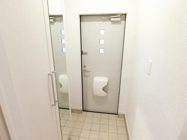 ジュピター築捨Ｂの玄関