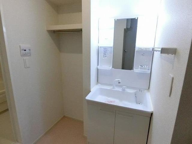 ジュピター築捨Ｂの洗面所