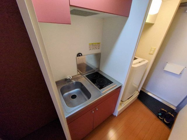 レオパレスＣＡＬＭＯのキッチン