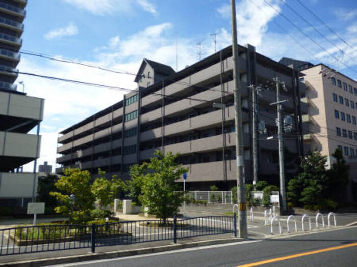 フローラ　東館の外観