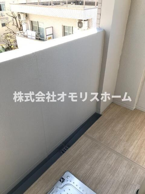 ＶＥＲ　ＦＬＡＴのバルコニー