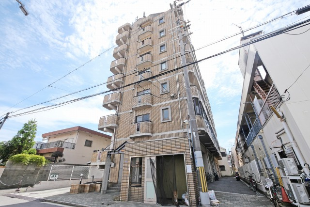 アドバンス渋川の外観